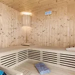 Villa Nura For 8 Persons Near Porec With 36 M2 Heated Pool, With Sauna & Sea View