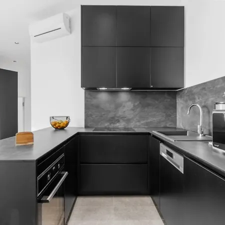 Βίλα Nura For 8 Persons Near Porec With 36 M2 Heated Pool, With Sauna & Sea View Kaštelir