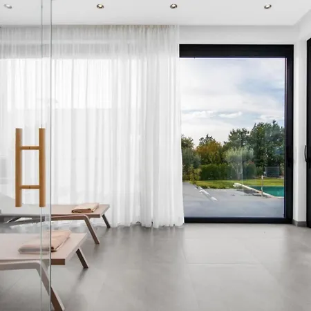 Βίλα Nura For 8 Persons Near Porec With 36 M2 Heated Pool, With Sauna & Sea View Kaštelir