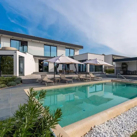 Nura For 8 Persons Near Porec With 36 M2 Heated Pool, With Sauna & Sea View Villa