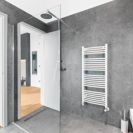 Nura For 8 Persons Near Porec With 36 M2 Heated Pool, With Sauna & Sea View Βίλα *