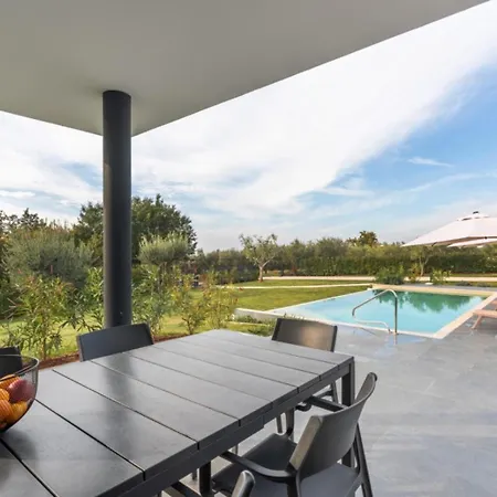 Nura For 8 Persons Near Porec With 36 M2 Heated Pool, With Sauna & Sea View